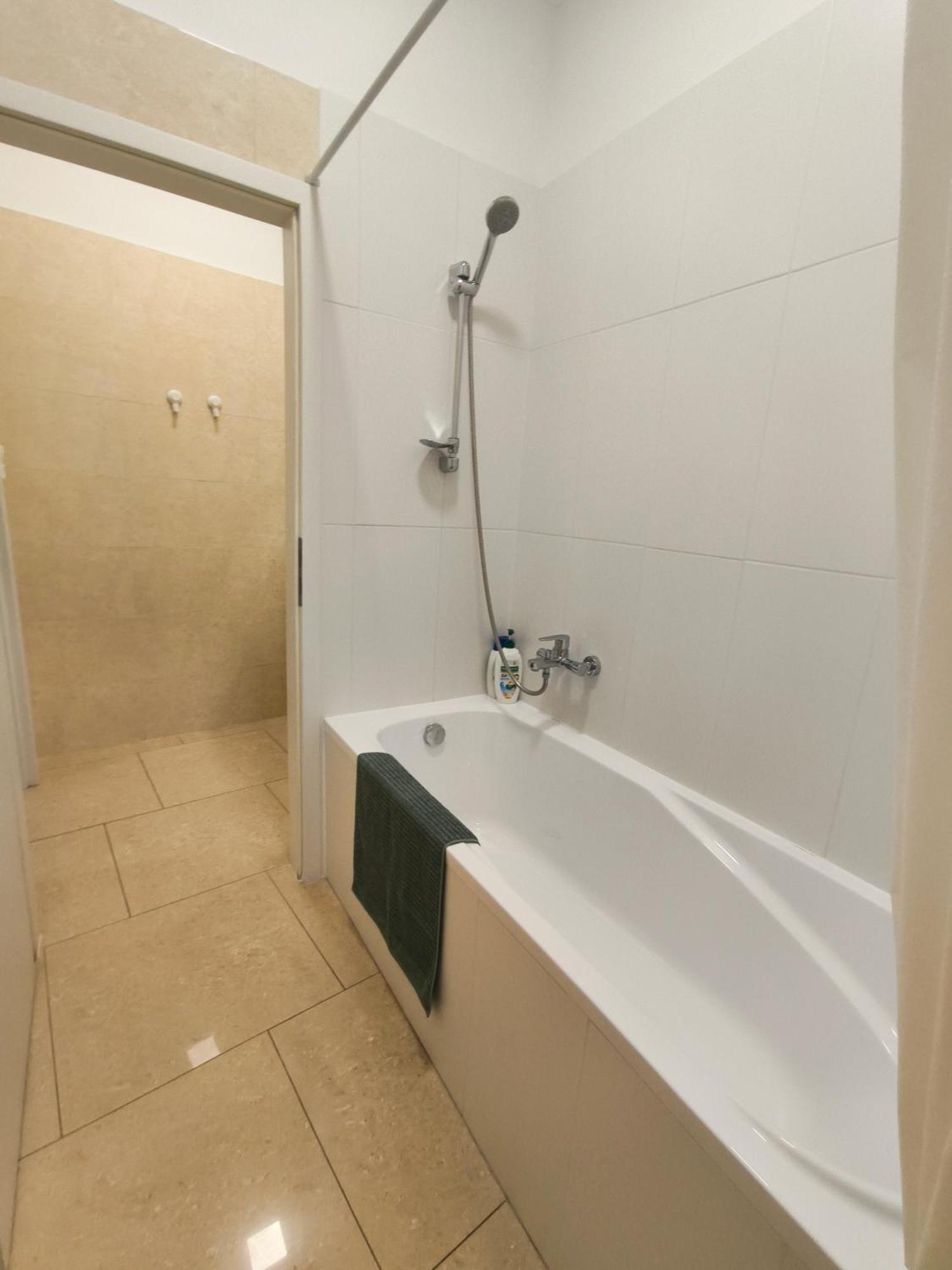 Ruyi Holiday Sopron Exterior foto